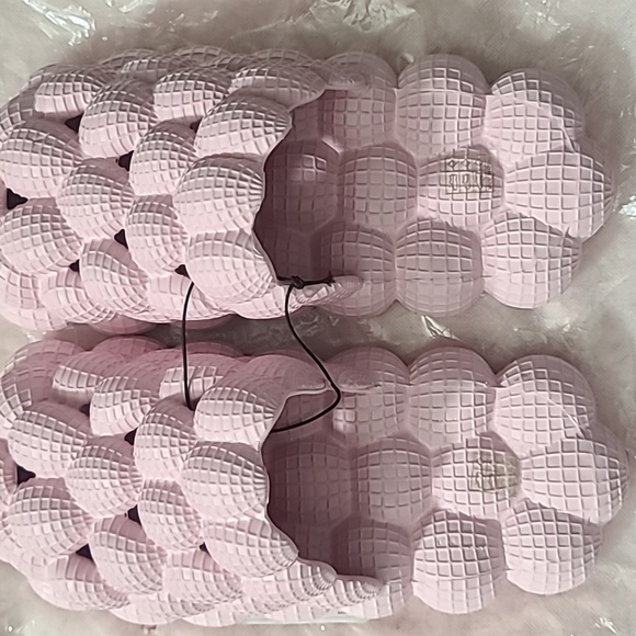 Pink Bubble Slides - Picture 5 of 8